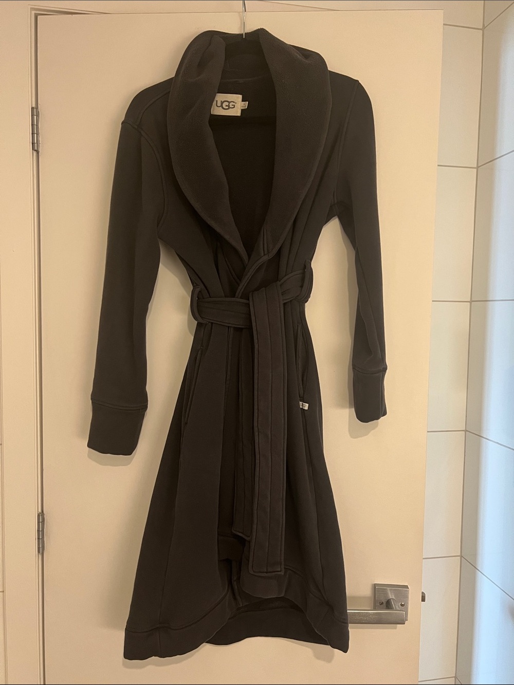 UGG Robe with Belt - Picture 3 of 6